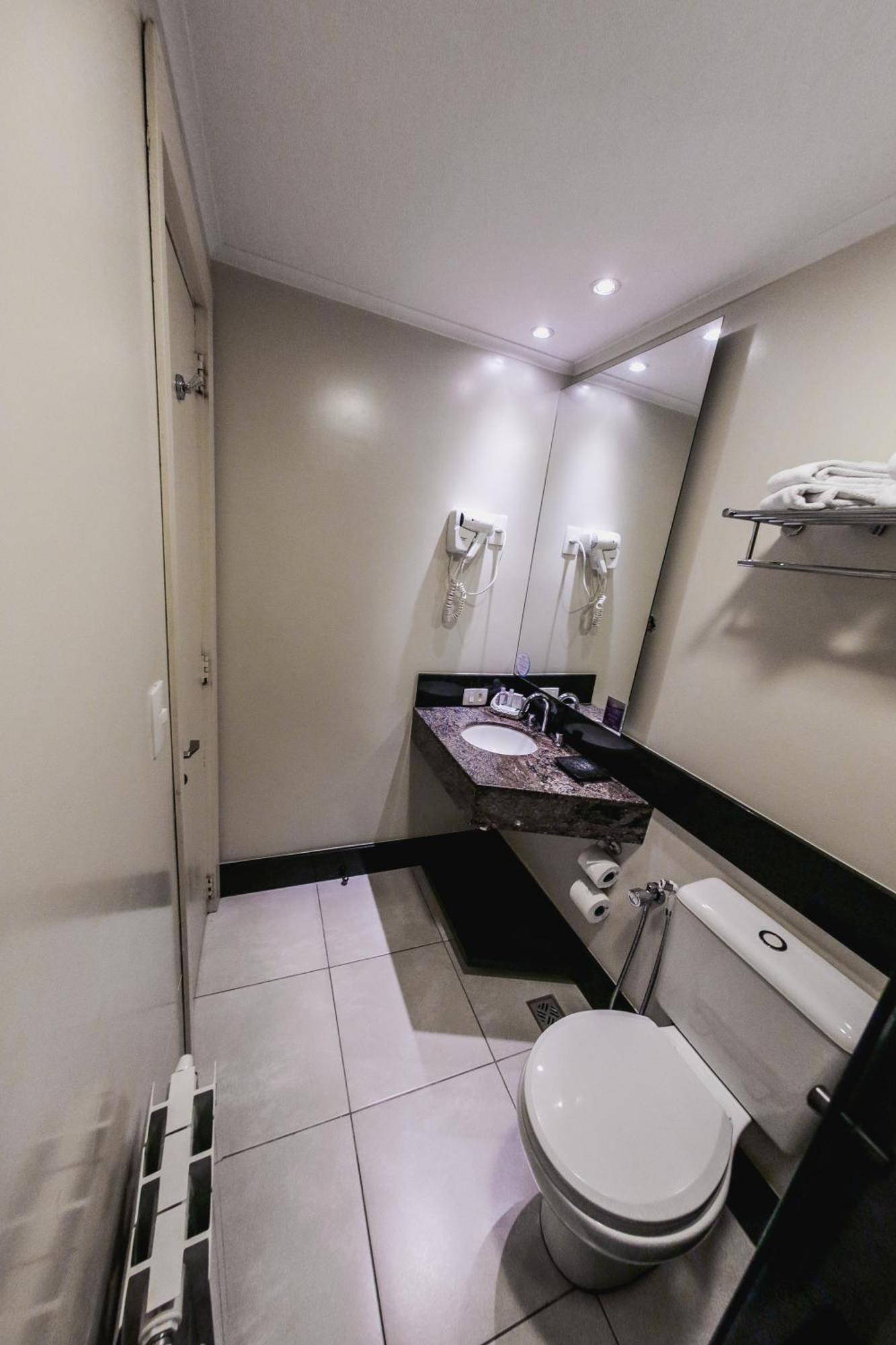 Bavaria Sport Hotel Gramado Buitenkant foto Bathroom