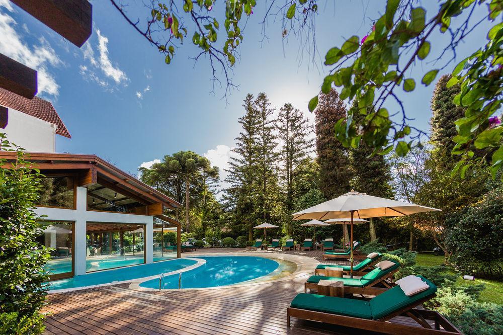 Bavaria Sport Hotel Gramado Buitenkant foto The swimming pool at the hotel