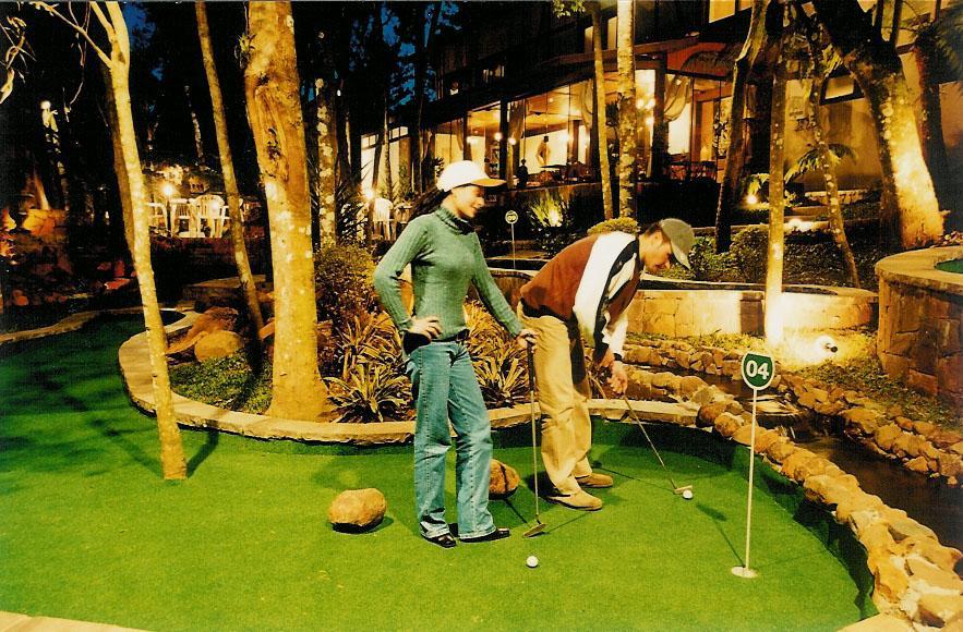 Bavaria Sport Hotel Gramado Buitenkant foto Golfers at the 1984 Olympic Games